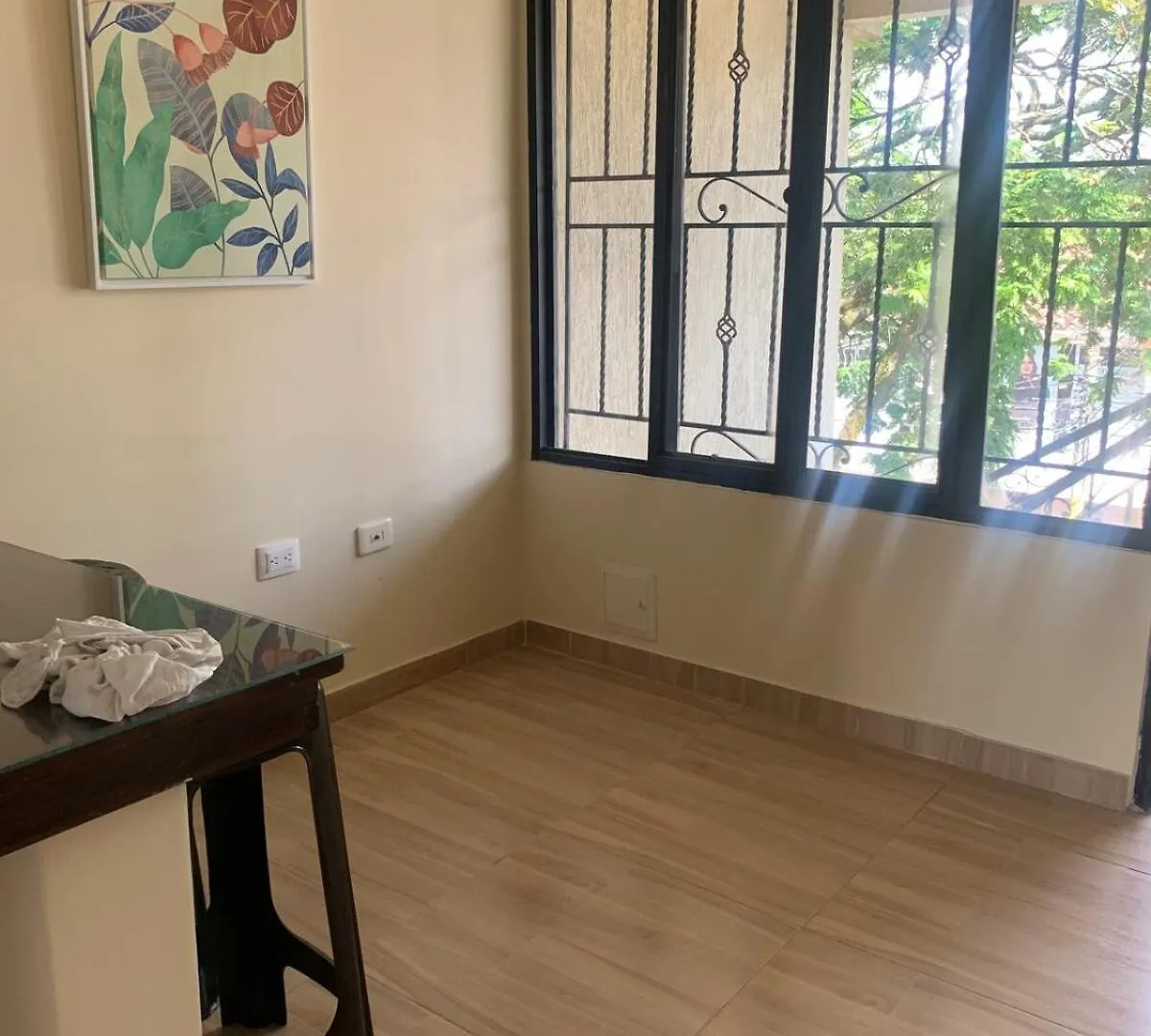 Apartaestudio 3 Piso Zona Sur Sector Residencial Cali Lägenhet